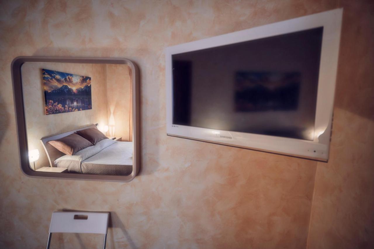 Travelershome Ciampino Suite Kültér fotó