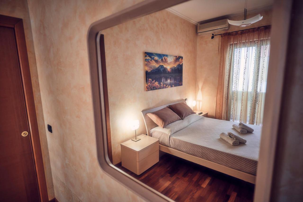 Travelershome Ciampino Suite Kültér fotó